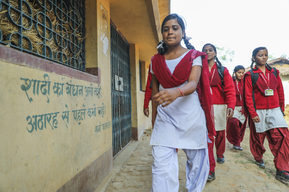 Indian Schoolgirl Who Has Fought Child Marriage Walks To School