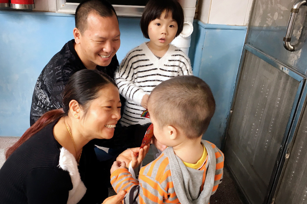 The Tangs With Chinese Children Yuli And Yuping Who Were Adopted Through One Sky Programme