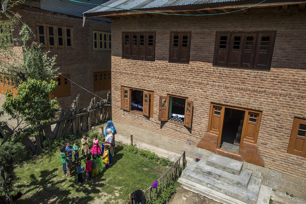 August 23 News Roundup Kashmir School