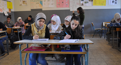 Syrian refugees in Lebanese classroom